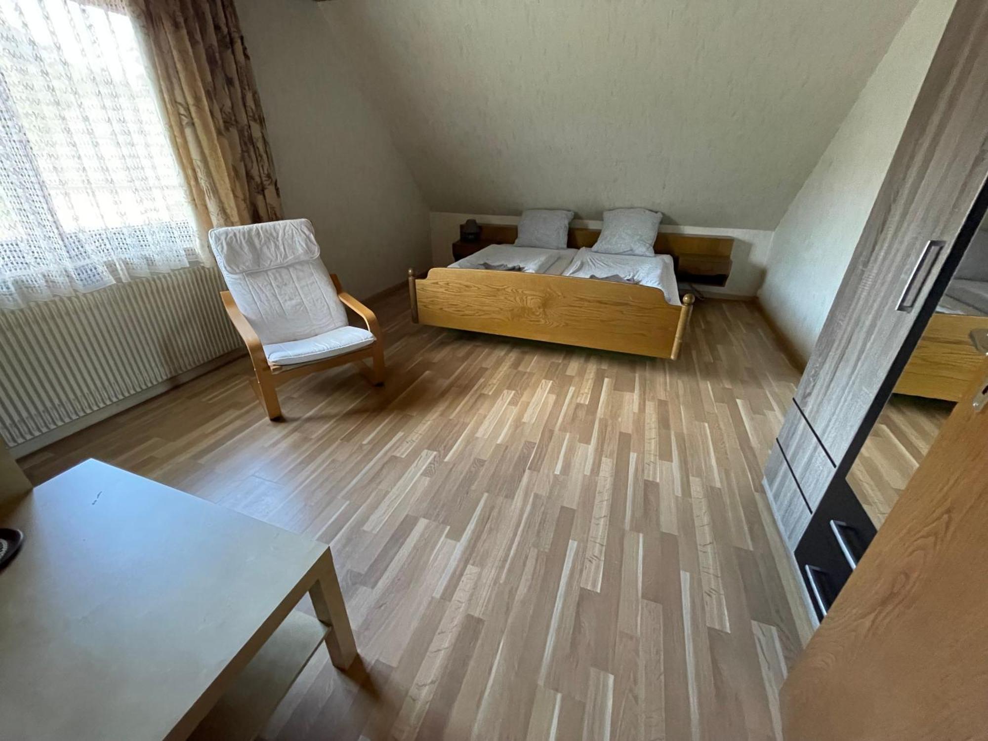 Hertingen Beny Hotel Restaurant מראה חיצוני תמונה